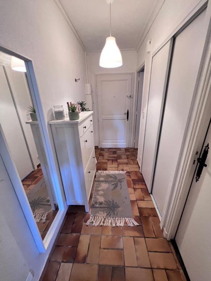 Sympathique Studio En Rez De Jardin Dans Residence Hyères Eksteriør billede