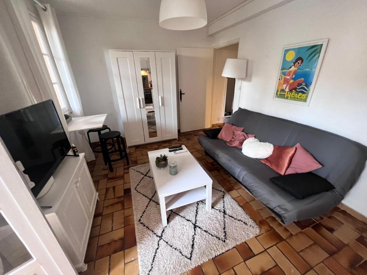 Sympathique Studio En Rez De Jardin Dans Residence Hyères Eksteriør billede